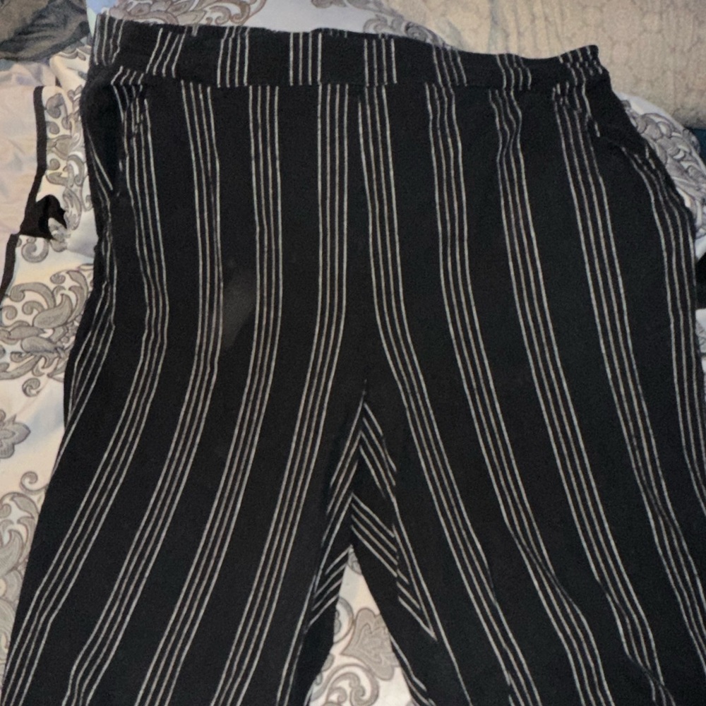 Torrid Black Pinstripe Capri